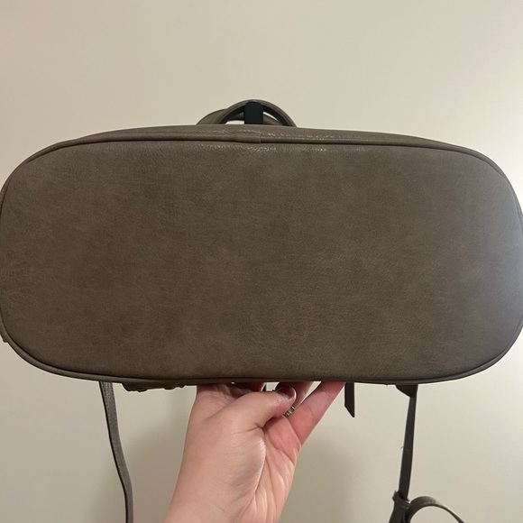 Sasha + Sofi Taupe Brown Gray Faux Leather Crossbody Purse Double Handle… - Picture 7 of 8